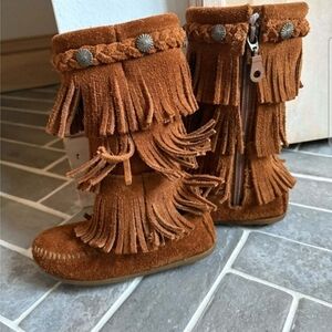 Minnetonka Toddler Leather Fringe Boots